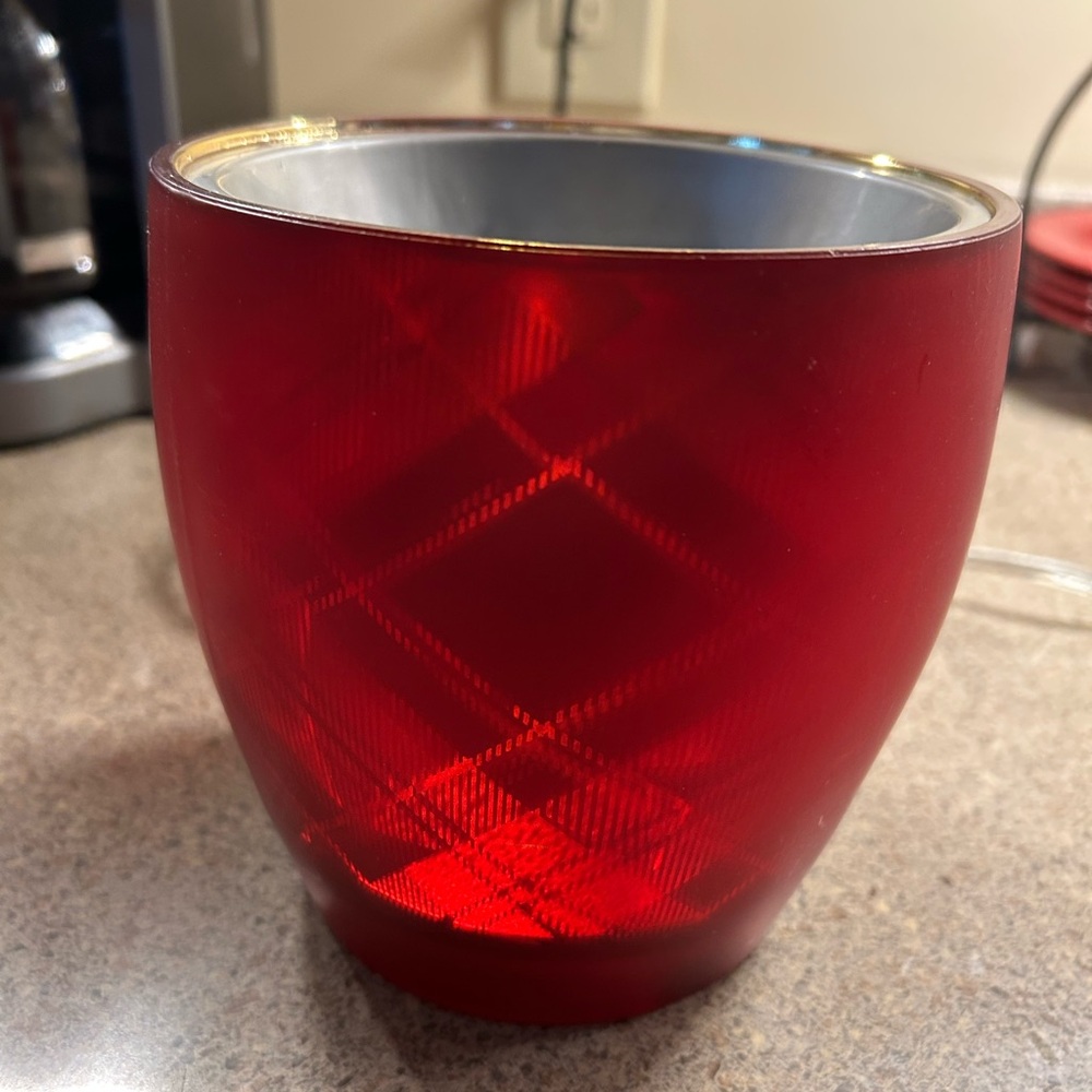 Yankee Candle Scenterpiece wax warmer/scent diffuser and set of 8 new wax cups